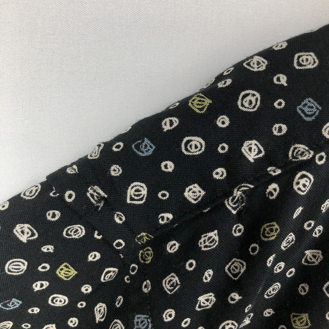 PERRY ELLIS all-over print short-sleeved rayon shirt, men's size L equivalent. Rayon black type Vintage Second Hand