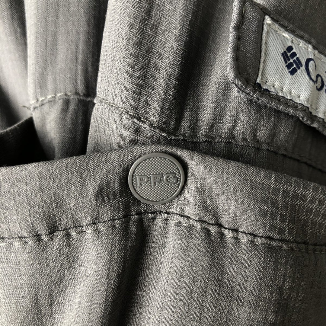 Columbia PFG Tamiami Omni-Shade Button-Down Short Sleeve Fishing Shirt, Men's Size L polyester gray type Vintage Second Hand