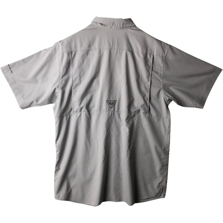 Columbia PFG OMNI-SHADE Omni-Shade Short-Sleeve Fishing Shirt with Hidden Button-Down, Men's Size M (approx.) polyester gray type Vintage Second Hand
