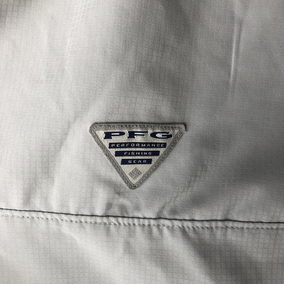 Columbia PFG OMNI-SHADE Omni-Shade Short-Sleeve Fishing Shirt with Hidden Button-Down, Men's Size M (approx.) polyester gray type Vintage Second Hand