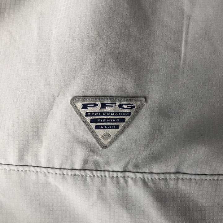 Columbia PFG OMNI-SHADE Omni-Shade Short-Sleeve Fishing Shirt with Hidden Button-Down, Men's Size M (approx.) polyester gray type Vintage Second Hand