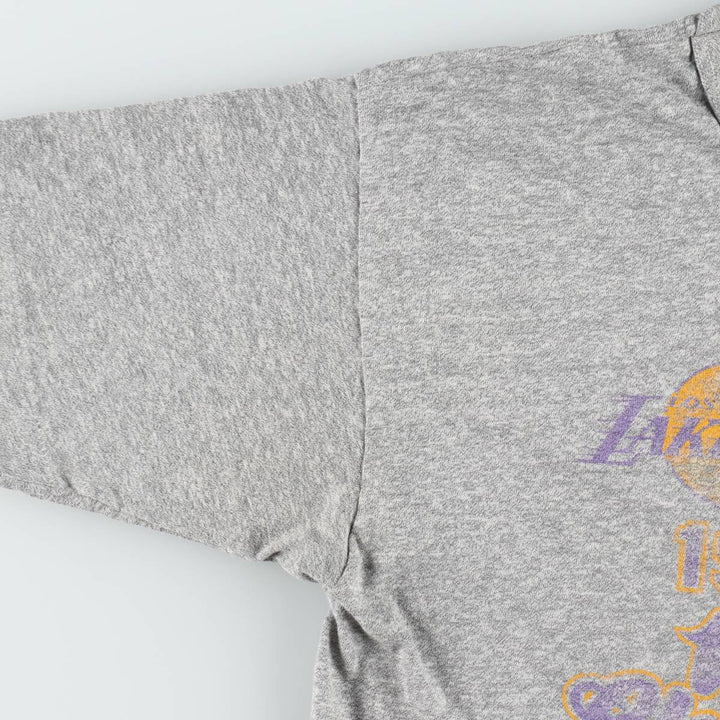 80'S TRENCH NBA Los Angeles Lakers Sports Print T-Shirt, Made in USA, Women's Size L (approx.), Vintage polyester gray type Vintage Second Hand