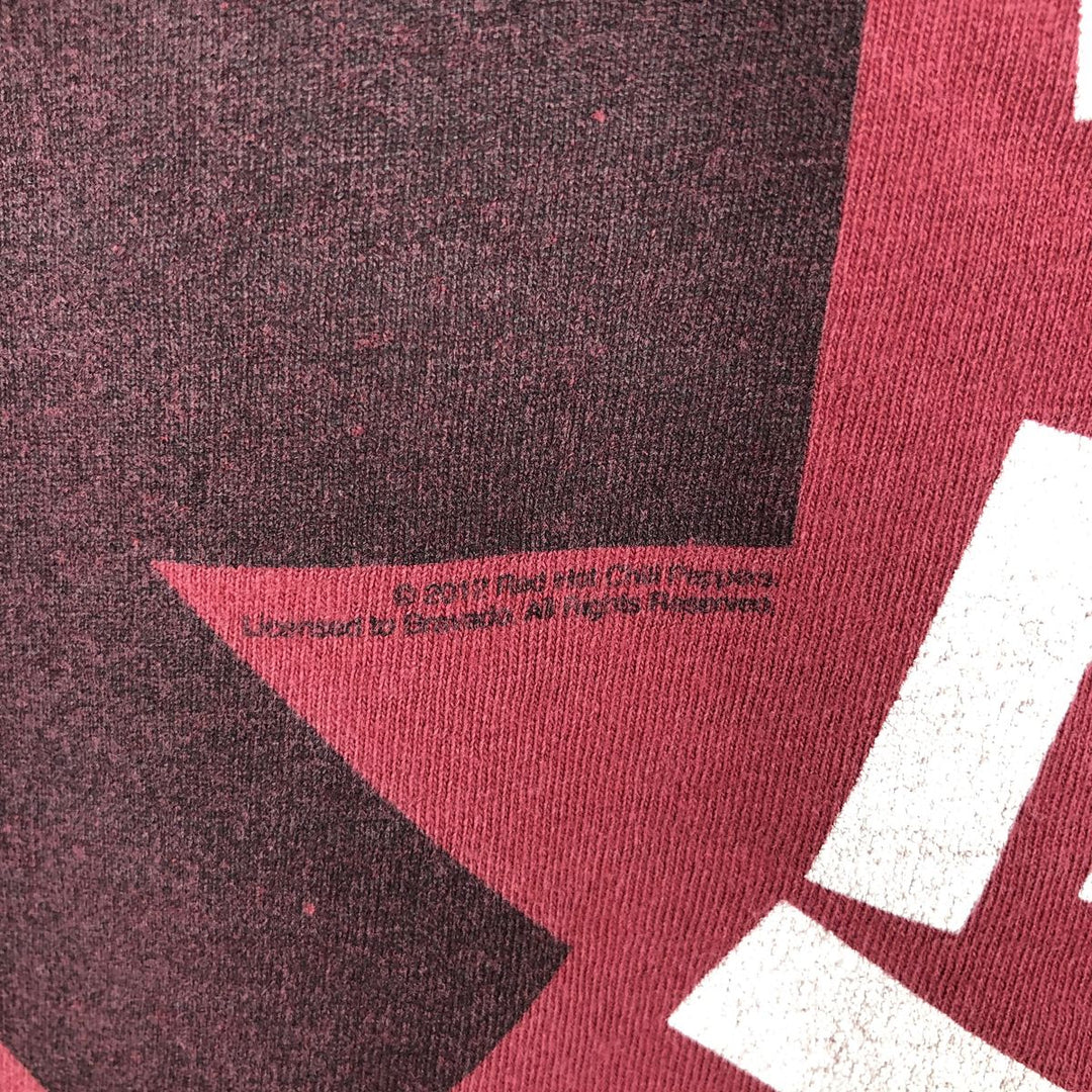BAY ISLAND RED HOT CHILI PEPPERS Band T-shirt (Men's XL equivalent) cotton red type Vintage Second Hand