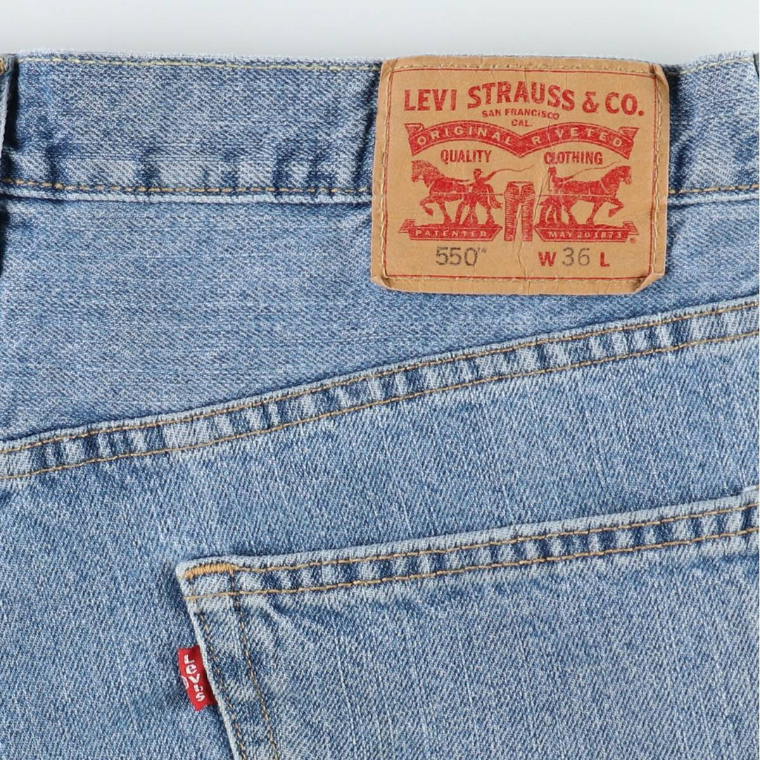 Levi's 550 denim shorts, short pants for men, size W37 cotton Blue type light blue Vintage Second Hand
