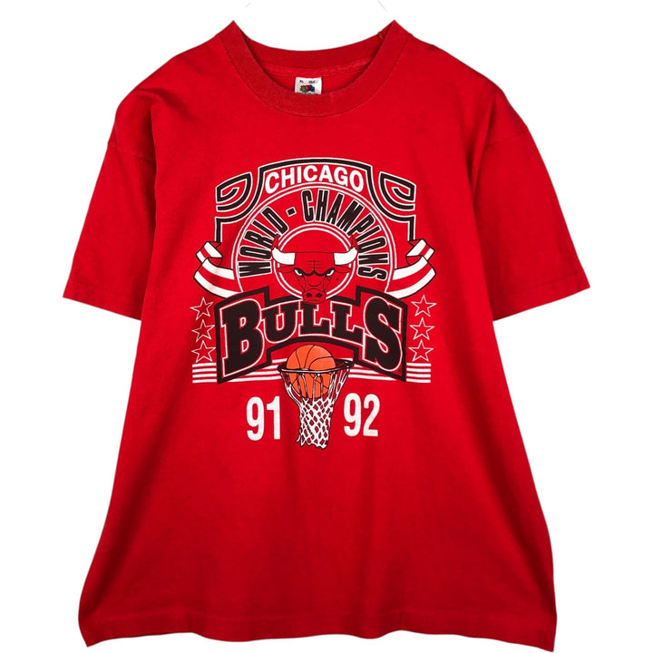 90'S Fruit of the Loom NBA Chicago Bulls Sports Print T-Shirt, Made in USA, Men's XL equivalent, Vintage cotton red type Vintage Second Hand