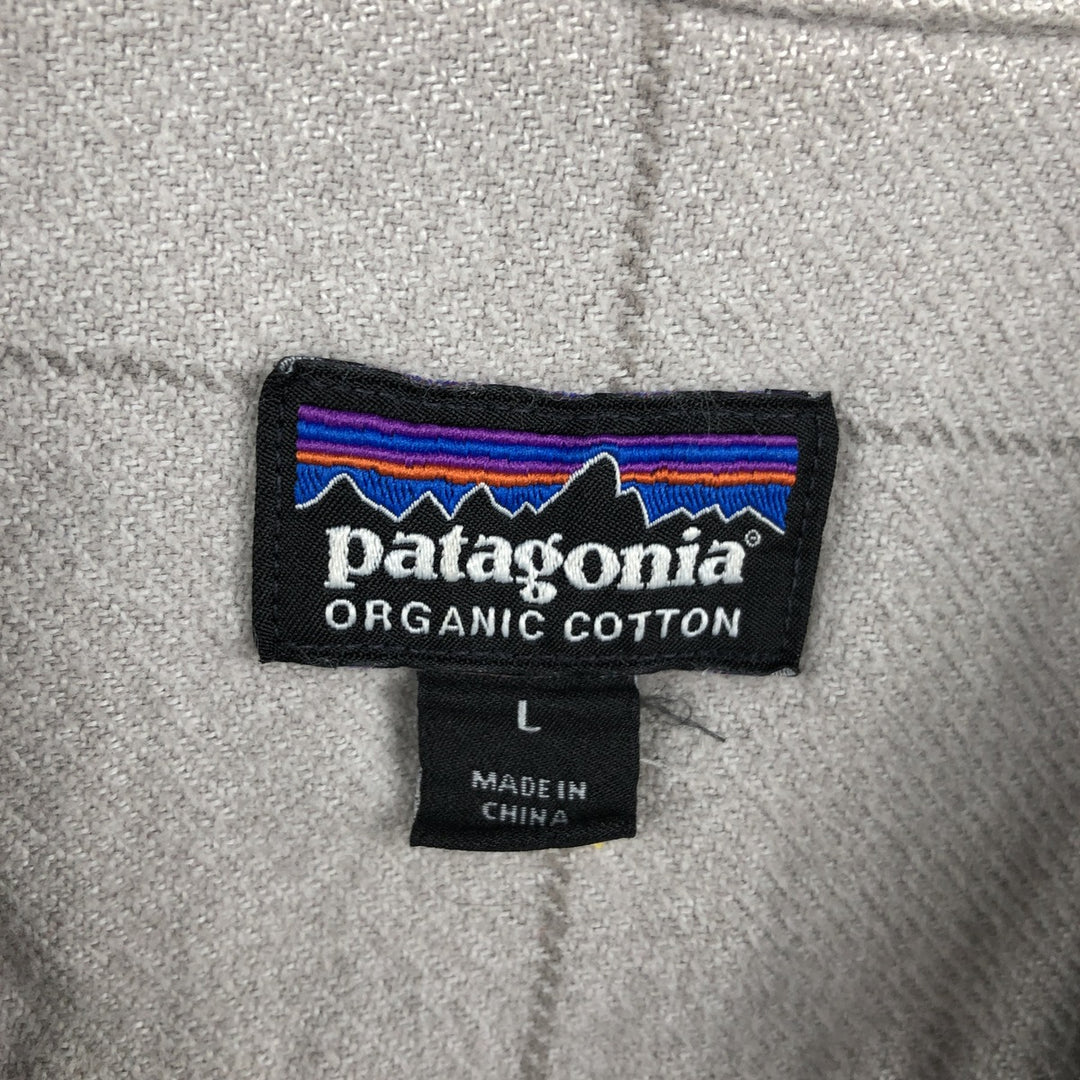Patagonia Organic Cotton 53947FA17 Long-Sleeve Flannel Check Shirt, Boxy Shirt, Men's Size L (approx.) Organic cotton gray type Vintage Second Hand
