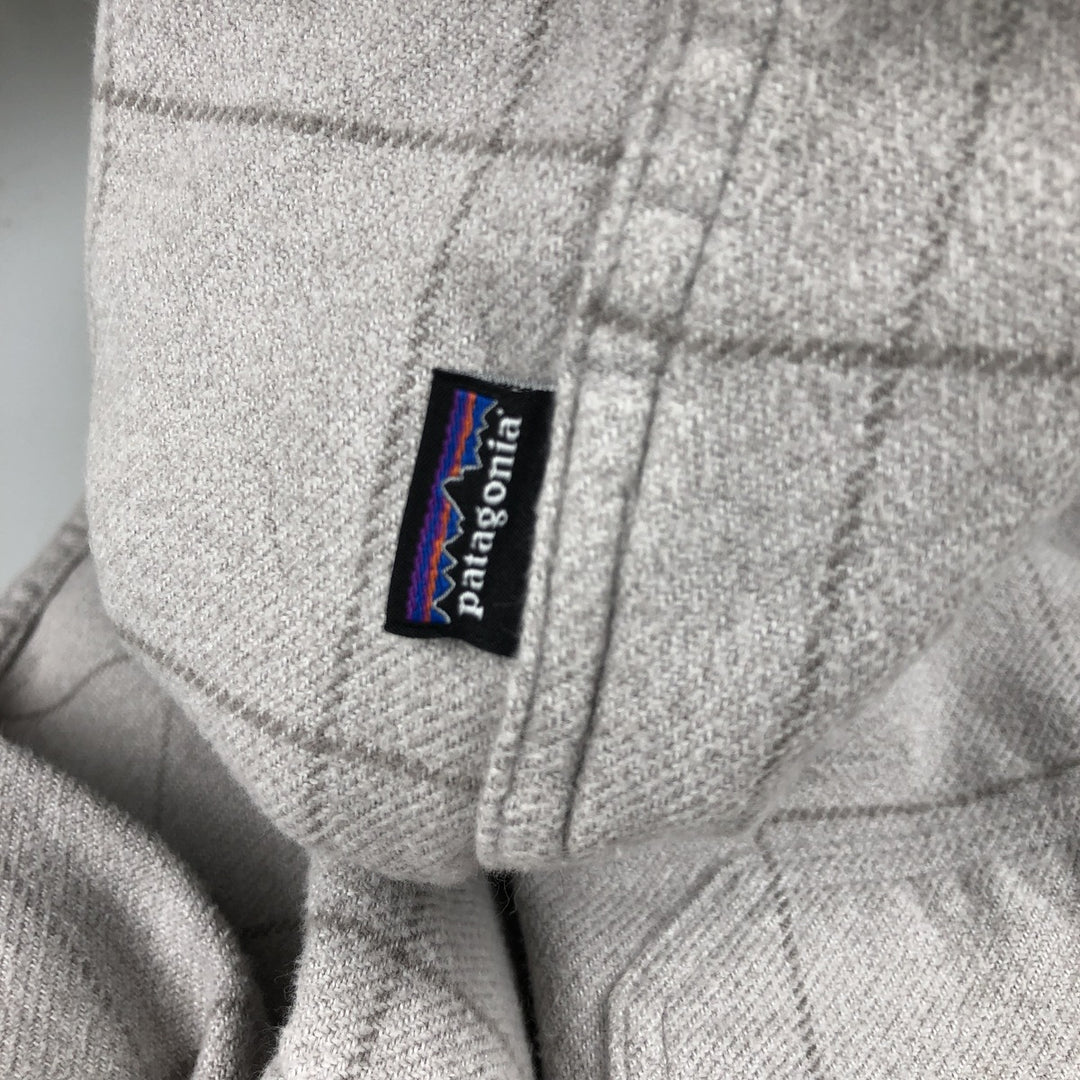 Patagonia Organic Cotton 53947FA17 Long-Sleeve Flannel Check Shirt, Boxy Shirt, Men's Size L (approx.) Organic cotton gray type Vintage Second Hand
