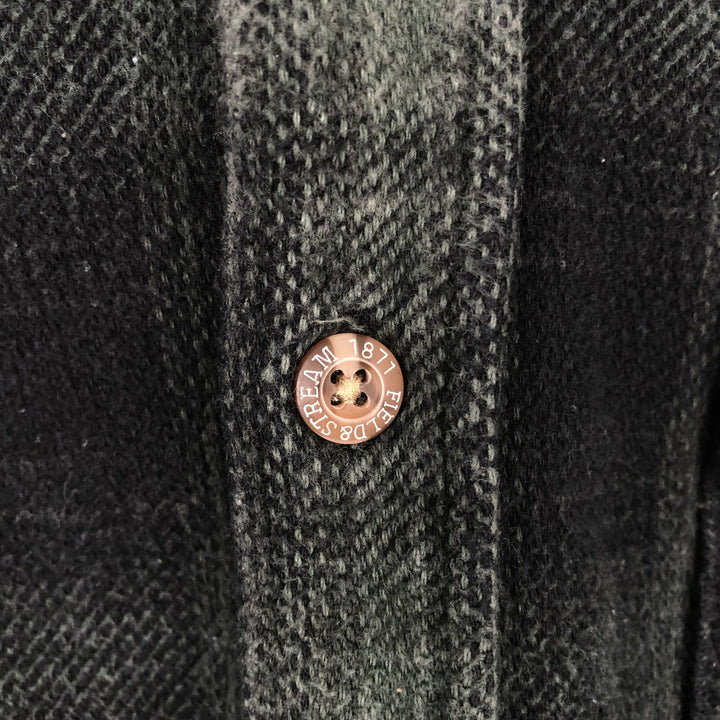 FIELDandSTREAM Ombre Check Long-Sleeve Heavy Flannel Check Shirt (Men's Size M) cotton green type Vintage Second Hand