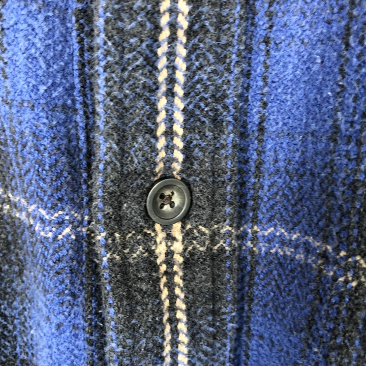 90s-00'S St. John's Bay Ombre Check Long-Sleeve Heavy Flannel Check Shirt, Men's Size L (Equivalent), Vintage cotton blue type Vintage Second Hand
