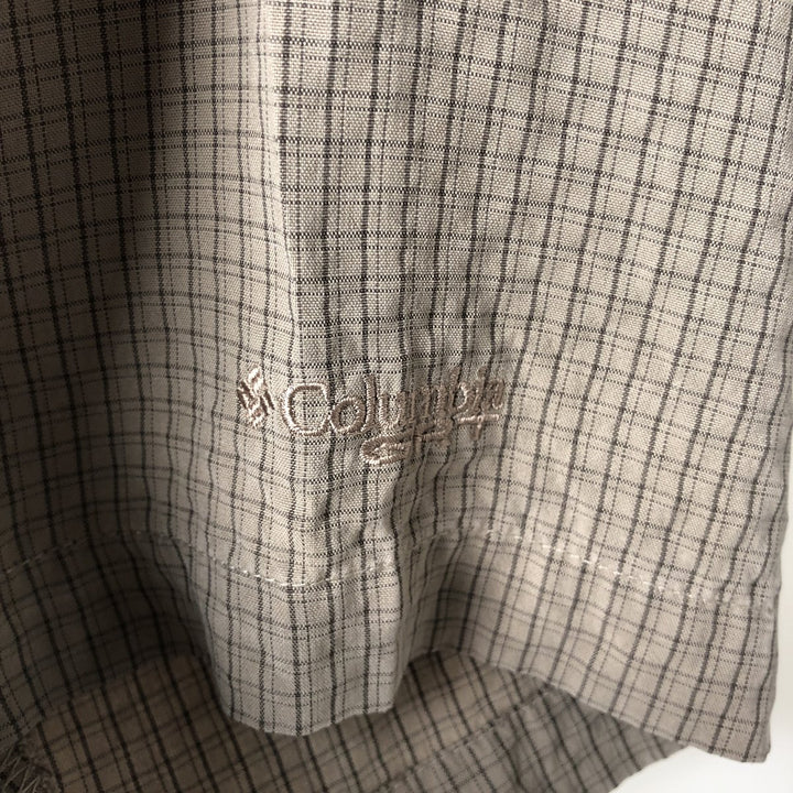 Columbia GRT Check Pattern Short-Sleeve Open-Collar Box Shirt (Men's Size L) Modal Khaki type Vintage Second Hand