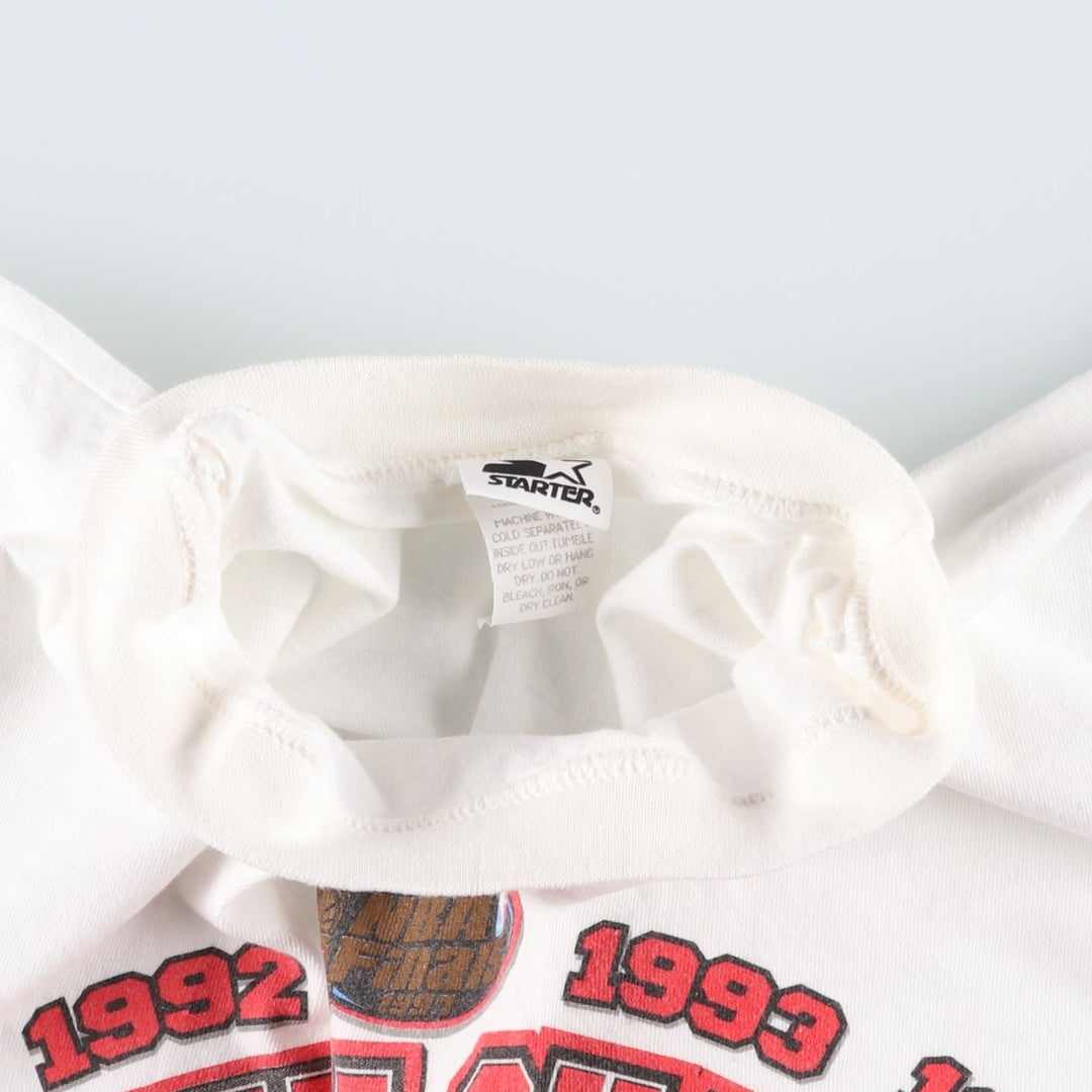90'S Starter NBA Chicago Bulls sports print T-shirt, Made in USA, Men's size L equivalent, Vintage cotton white type Vintage Second Hand