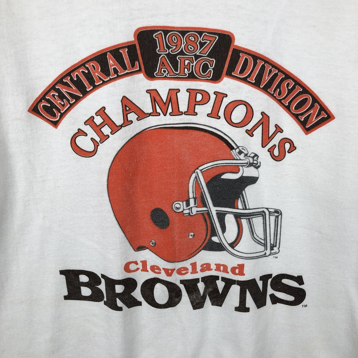 80'S Trench NFL Cleveland Browns sports print T-shirt, Made in USA, Men's size M equivalent, Vintage polyester white type Vintage Second Hand