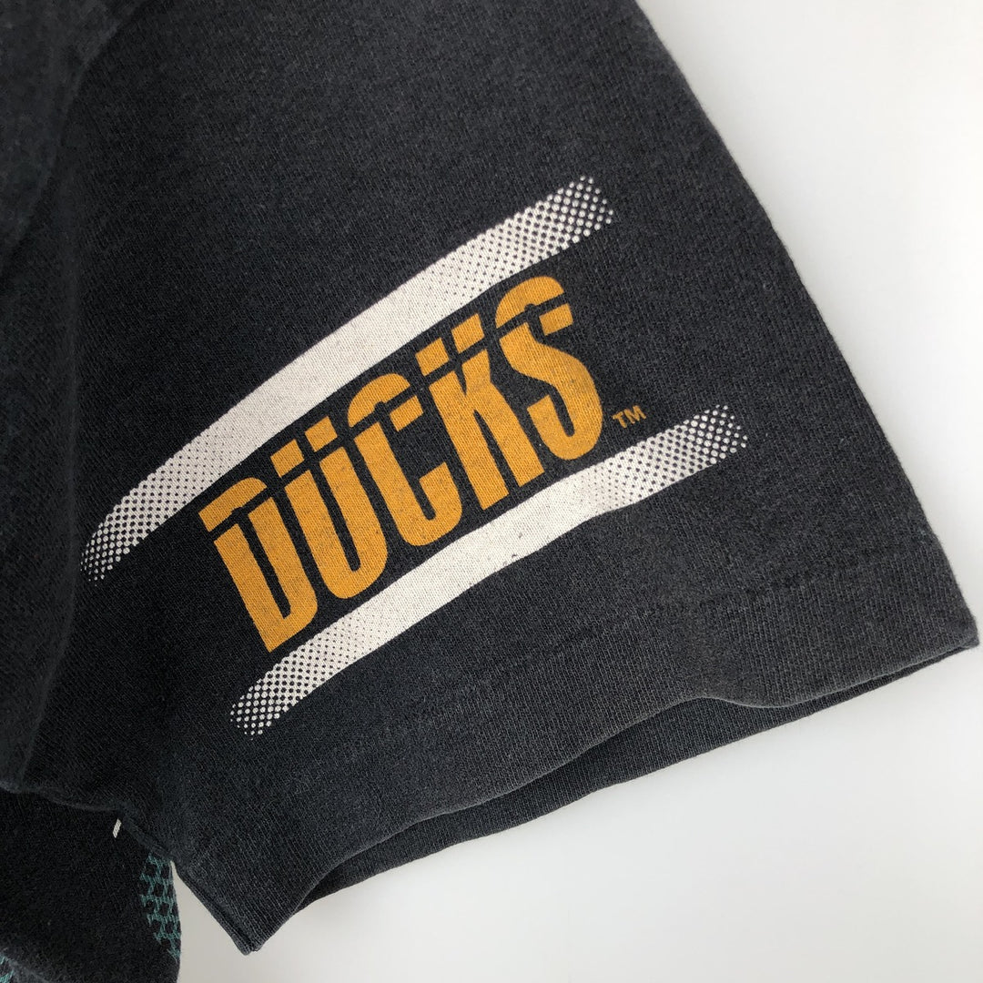 90'S NUTMEG NHL Anaheim Mighty Daks All-Over Print Sports Print T-Shirt, Made in England, Men's Size M (approx.) cotton black type Vintage Second Hand