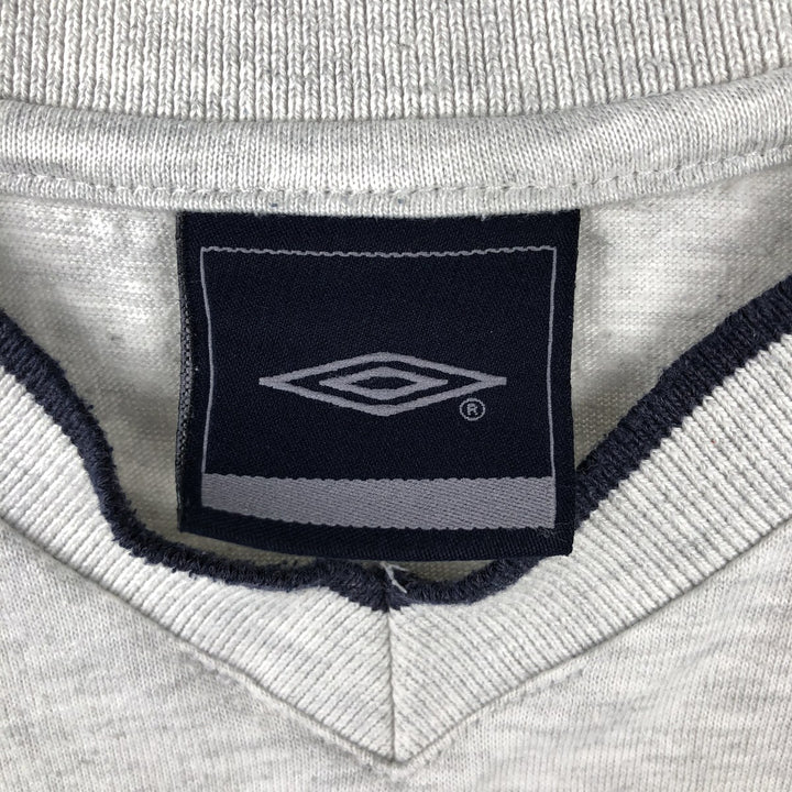 Umbro V-neck T-shirt with one-point logo, men's size S (approx.) polyester gray type Vintage Second Hand