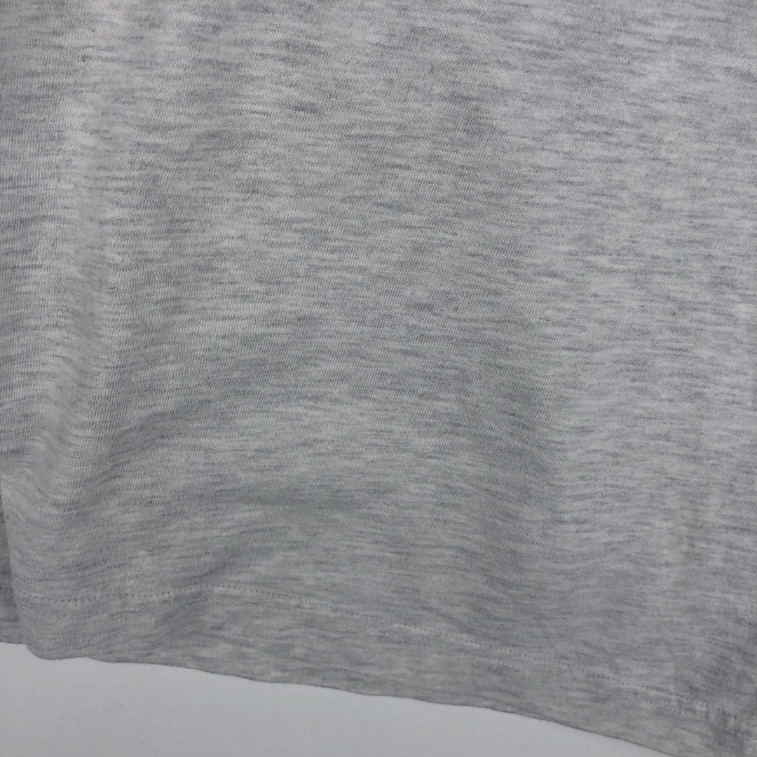Umbro V-neck T-shirt with one-point logo, men's size S (approx.) polyester gray type Vintage Second Hand