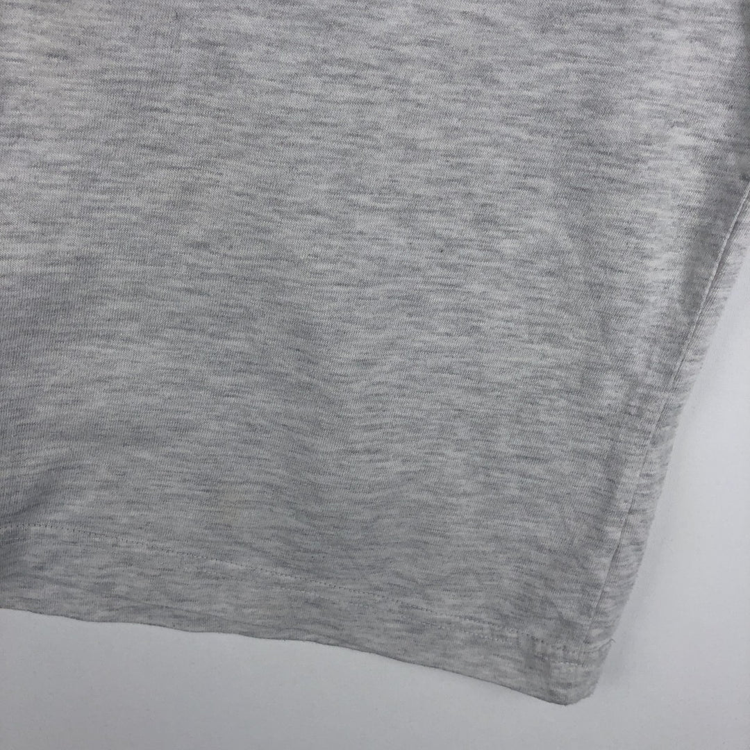 Umbro V-neck T-shirt with one-point logo, men's size S (approx.) polyester gray type Vintage Second Hand