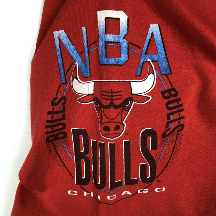 90'S SALEM SPORTSWEAR NBA Chicago Bulls sports print T-shirt, Made in USA, Men's XXL equivalent, Vintage cotton red type Vintage Second Hand