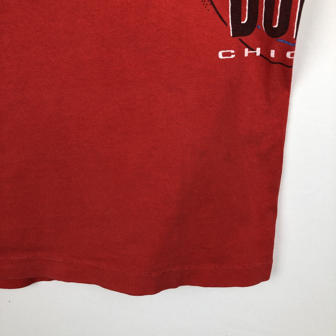 90'S SALEM SPORTSWEAR NBA Chicago Bulls sports print T-shirt, Made in USA, Men's XXL equivalent, Vintage cotton red type Vintage Second Hand