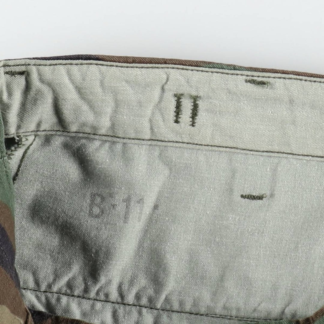 1990'S US Military Issue Camouflage Pattern Woodland Camo Military Cargo Pants Combat Pants Made in USA Men's W30 Equivalent Vintage cotton Khaki type Vintage Second Hand
