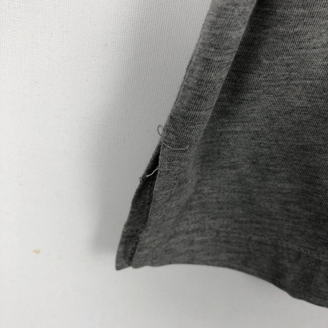 Umbro V-neck logo T-shirt, men's size S (approx.) unclear gray type Vintage Second Hand