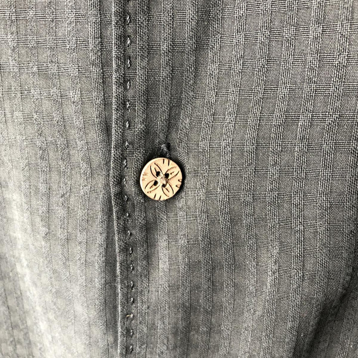 Tommy Bahama Check Pattern Short-Sleeve Open Collar Silk Shirt, Boxy Shirt, Men's Size M (approx.) silk black type Vintage Second Hand