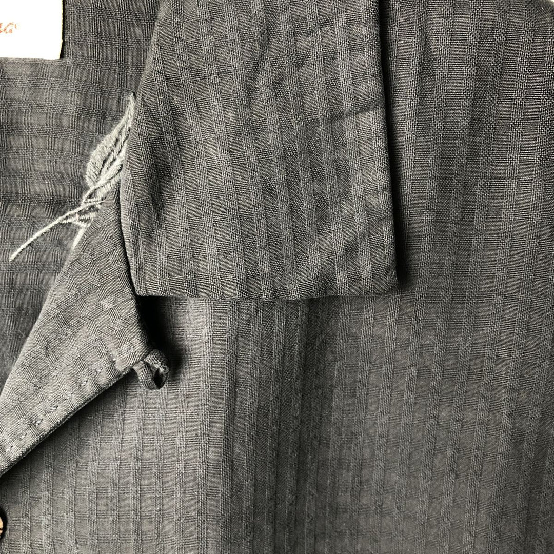Tommy Bahama Check Pattern Short-Sleeve Open Collar Silk Shirt, Boxy Shirt, Men's Size M (approx.) silk black type Vintage Second Hand