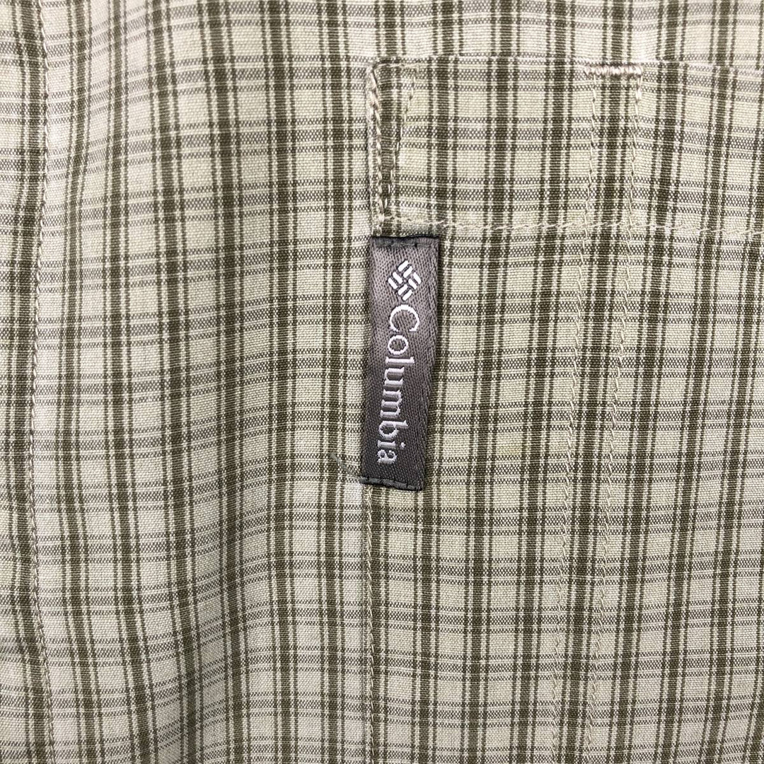 Columbia Short-Sleeve Cotton Check Shirt, Men's Size XL (approx.) cotton Khaki type beige Vintage Second Hand