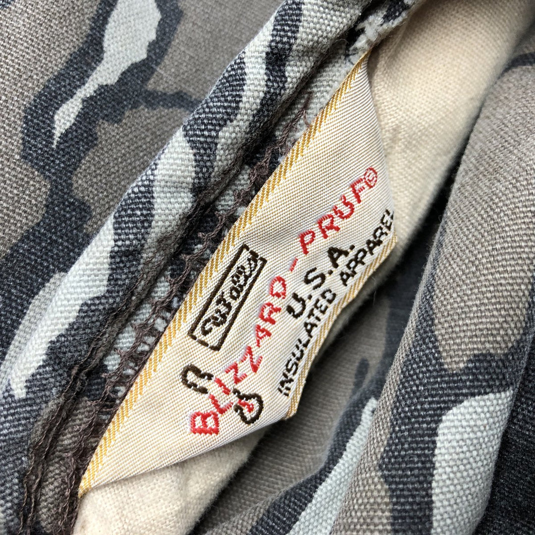 90'S Walls Blizzard-Pruf Camouflage Pattern Treebark Camo Reversible Padded Duck Vest (Men's Size M) unclear gray type Vintage Second Hand