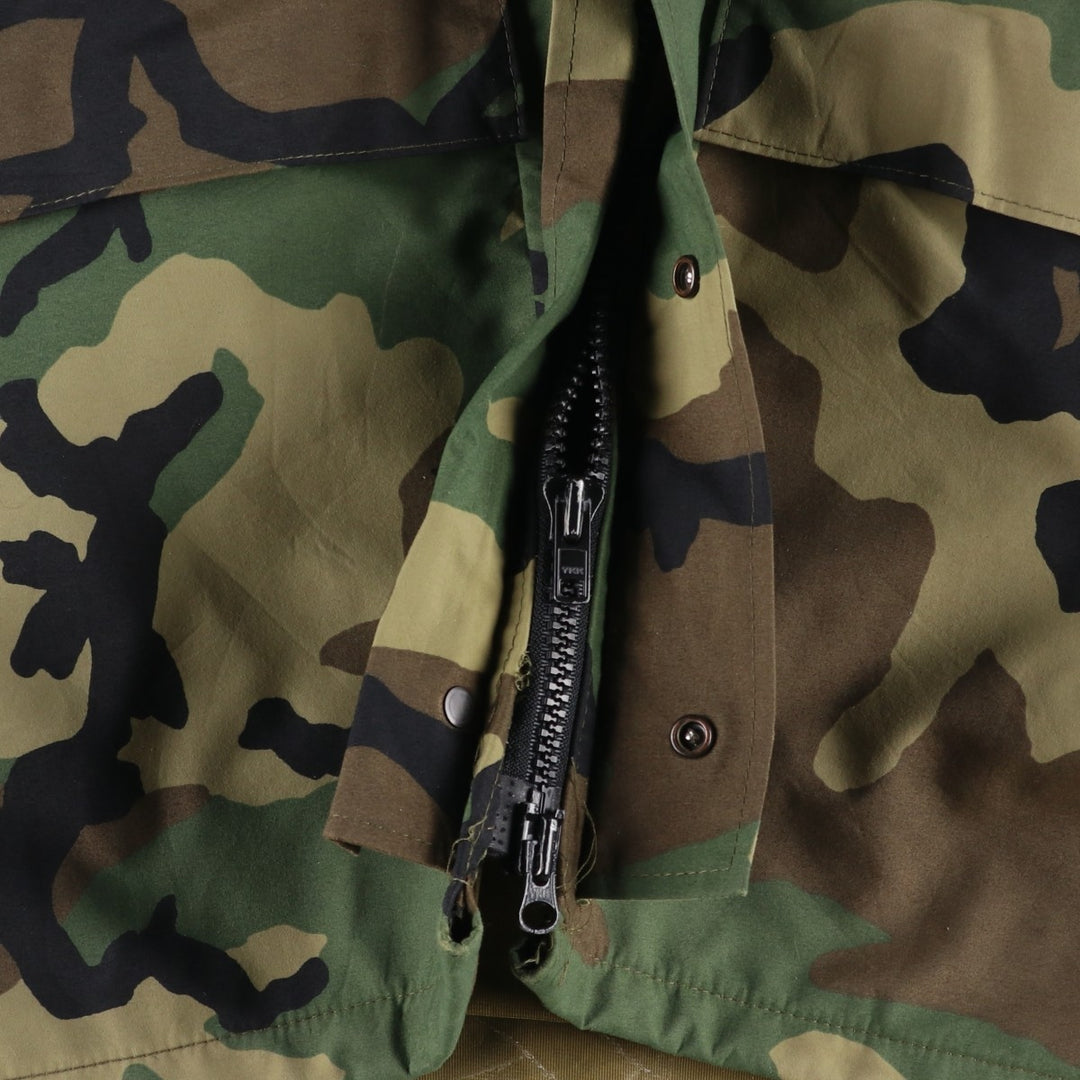 Civilian-made USCAVALRY camouflage pattern woodland camo military Gore-Tex parka, made in USA, men's size XL equivalent. Nylon Khaki type Vintage Second Hand