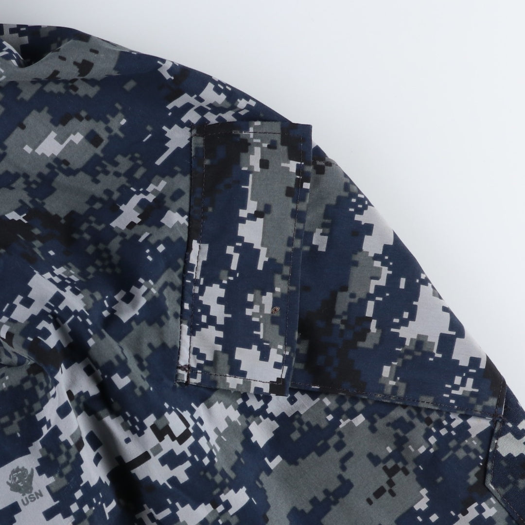 Genuine US Navy camouflage pattern NWU digital camo military Gore-Tex parka, made in USA, MEDIUM-LONG (equivalent to men's M). Nylon navy blue type Vintage Second Hand