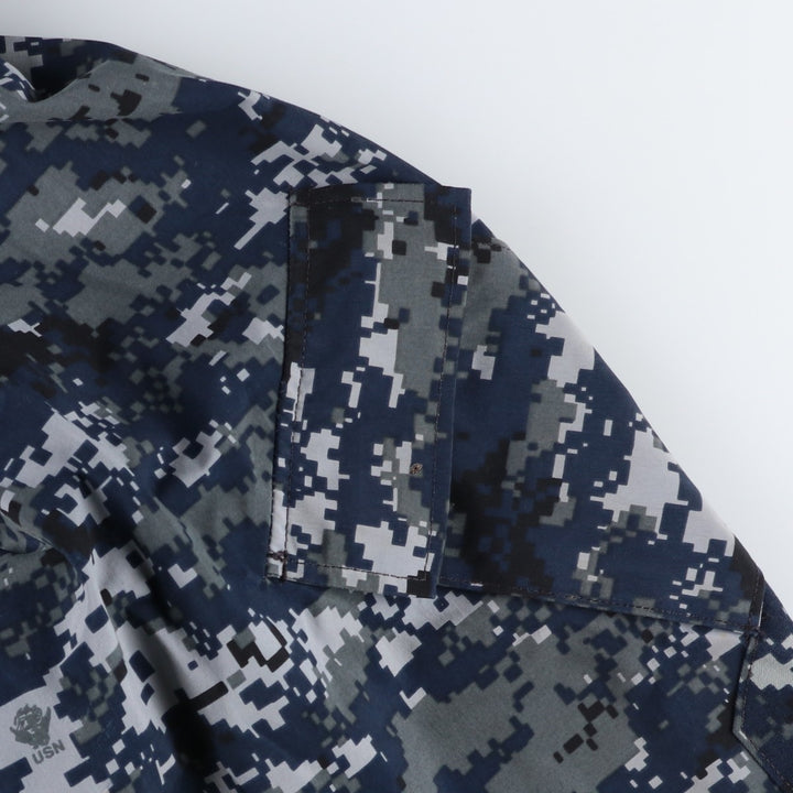 Genuine US Navy camouflage pattern NWU digital camo military Gore-Tex parka, made in USA, MEDIUM-LONG (equivalent to men's M). Nylon navy blue type Vintage Second Hand