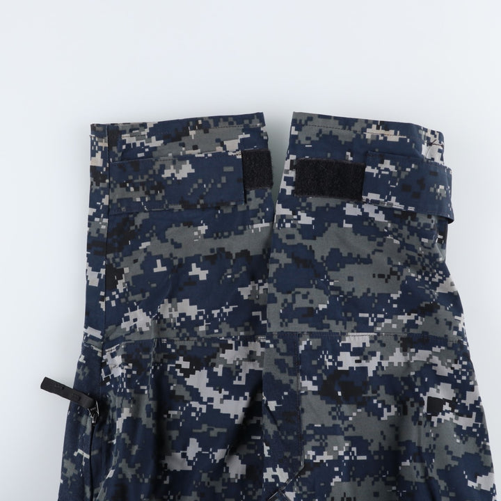 Genuine US Navy camouflage pattern NWU digital camo military Gore-Tex parka, made in USA, MEDIUM-LONG (equivalent to men's M). Nylon navy blue type Vintage Second Hand