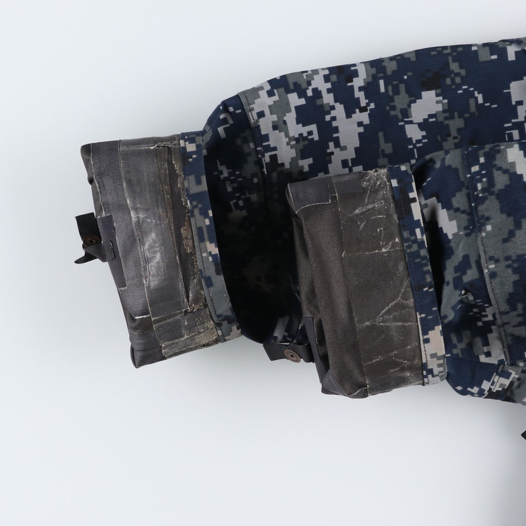 Genuine US Navy camouflage pattern NWU digital camo military Gore-Tex parka, made in USA, MEDIUM-LONG (equivalent to men's M). Nylon navy blue type Vintage Second Hand