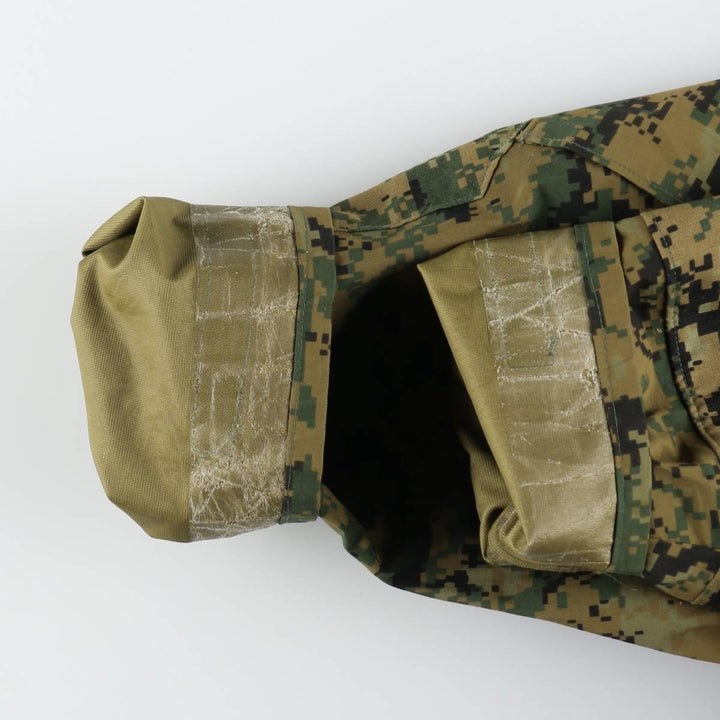Genuine US military camouflage pattern military Gore-Tex parka, medium-short size (equivalent to men's M). Nylon Khaki type Vintage Second Hand