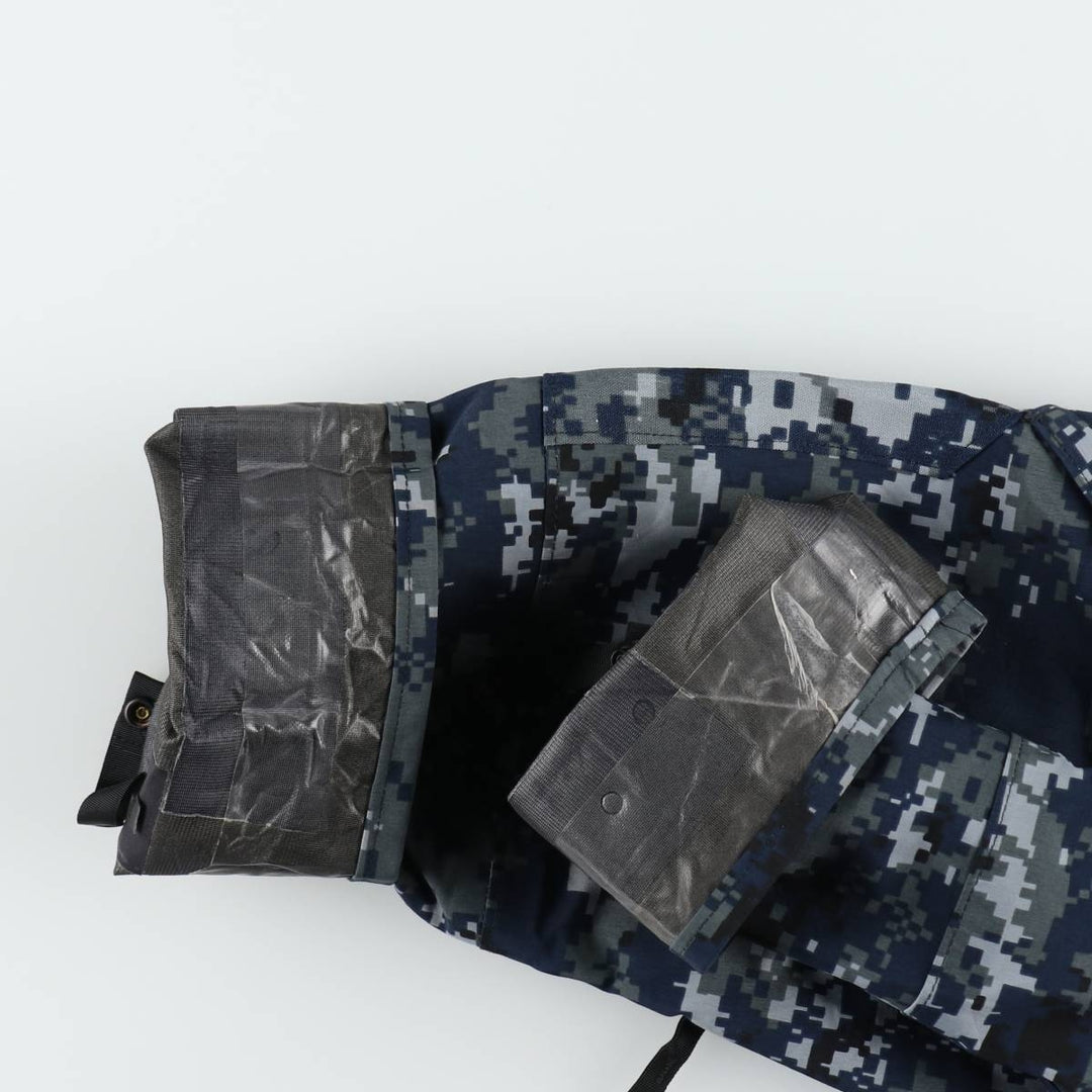 2000'S US Military Issue USNAVY Camouflage Pattern NWU Digital Camo Military Gore-Tex Parka Made in USA Small-Long (Men's Size S) Nylon navy blue type Vintage Second Hand