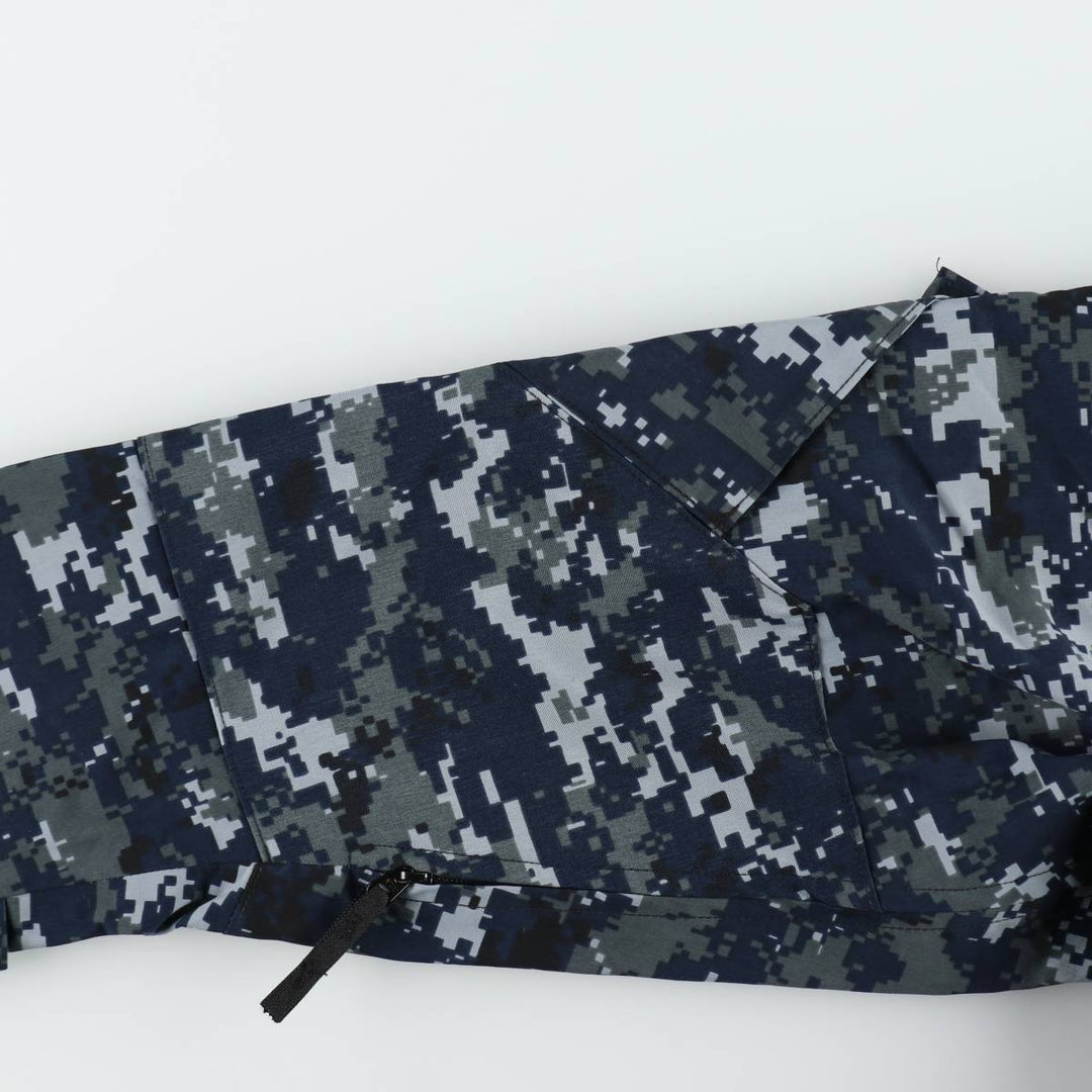 Genuine US Navy camouflage pattern NWU digital camo military Gore-Tex parka, made in USA, SMALL-X-SHORT (equivalent to men's S). Nylon navy blue type Vintage Second Hand