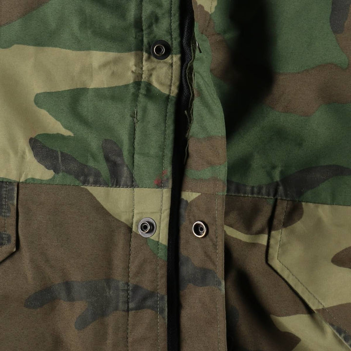 Authentic 1990'S US Military Camouflage Pattern Woodland Camo ECWCS 1st Gen Late Model Military Gore-Tex Parka, Made in USA, Medium-Regular Nylon Khaki type Vintage Second Hand