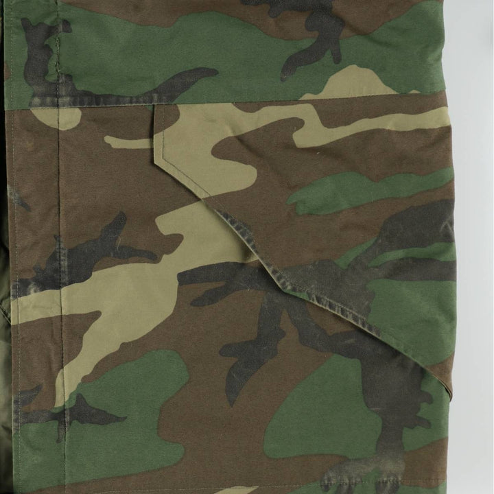 Authentic 1990'S US Military Camouflage Pattern Woodland Camo ECWCS 1st Gen Late Model Military Gore-Tex Parka, Made in USA, Medium-Regular Nylon Khaki type Vintage Second Hand