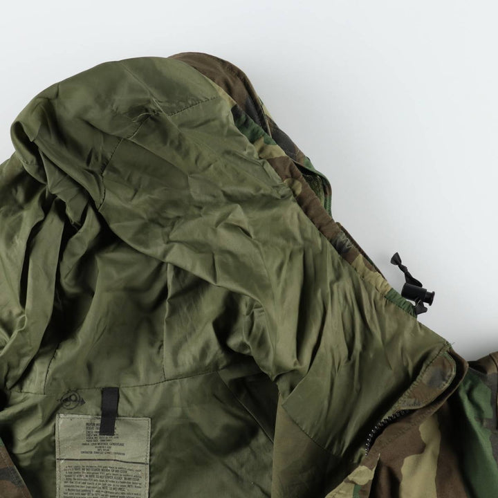 Authentic 1990'S US Military Camouflage Pattern Woodland Camo ECWCS 1st Gen Late Model Military Gore-Tex Parka, Made in USA, Medium-Regular Nylon Khaki type Vintage Second Hand