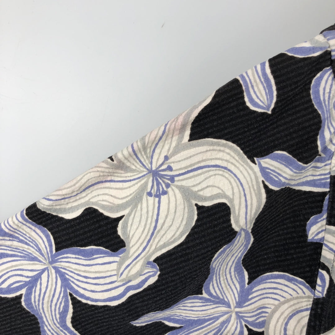 90'S Reyn Spooner swimwear tag, bikini tag, all-over floral print, Hawaiian Aloha shirt, boxy shirt, men's size XXL equivalent. cotton black type Vintage Second Hand
