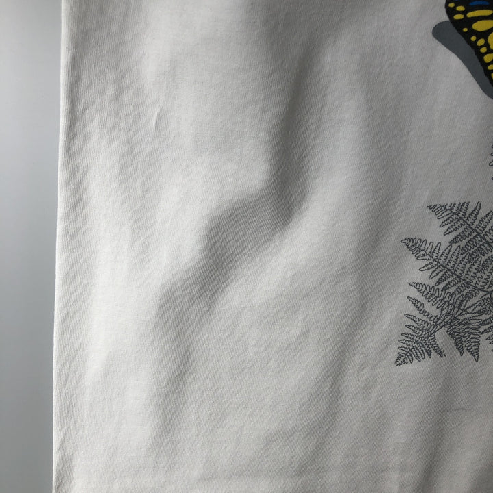 90'S Anvil butterfly print animal t-shirt, made in USA, men's size XL equivalent, vintage. cotton white type Vintage Second Hand