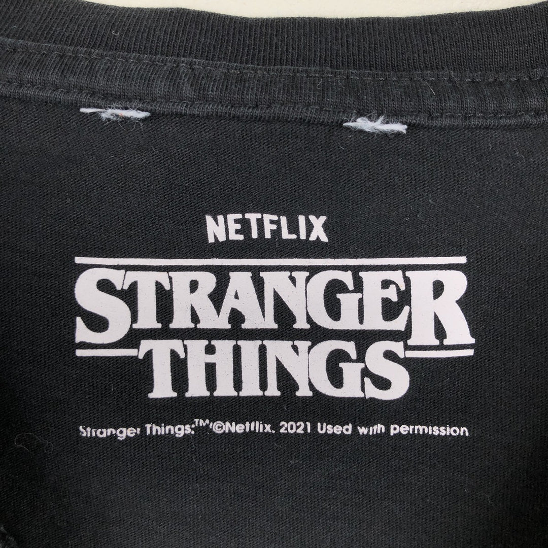 STRANGER THINGS Movie T-Shirt (Women's Size M) unclear black type Vintage Second Hand