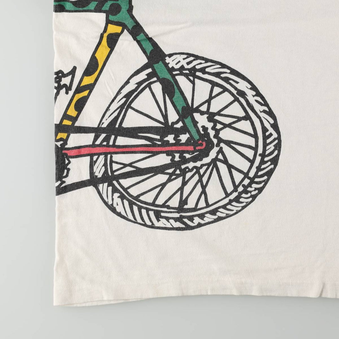 80'S GRAVITY GRAPHICS Print T-Shirt, Made in USA, Men's Size L (Equivalent), Vintage cotton white type Vintage Second Hand