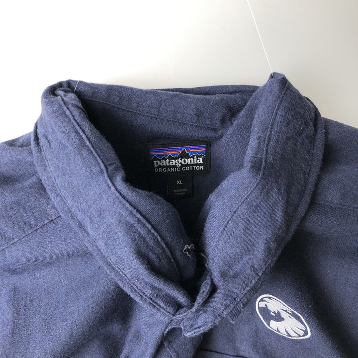 Patagonia ORGANIC COTTON 53900FA19 Long-Sleeve Button-Down Flannel Shirt, Men's XL (approx.) Organic cotton navy blue type Vintage Second Hand