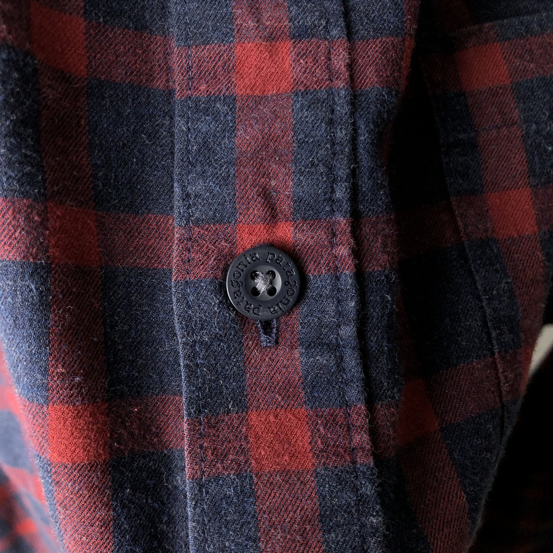 Patagonia Organic Cotton Long-Sleeve Flannel Check Shirt (Men's Size L) Organic cotton red type Vintage Second Hand
