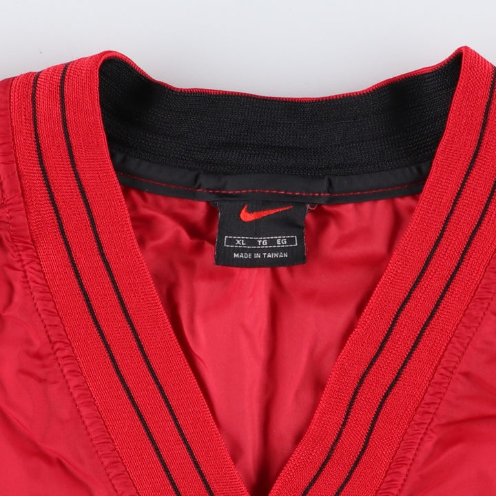 90s-00'S Nike V-neck nylon pullover with center logo, men's size XL equivalent, vintage. Nylon red type Vintage Second Hand