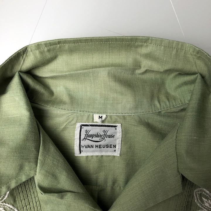 1970'S Van Heusen Short-Sleeve Open-Collar Mexican Shirt / Cuban Shirt / Boxy Shirt / Men's Size M (approx.) unclear Khaki type sage green Vintage Second Hand