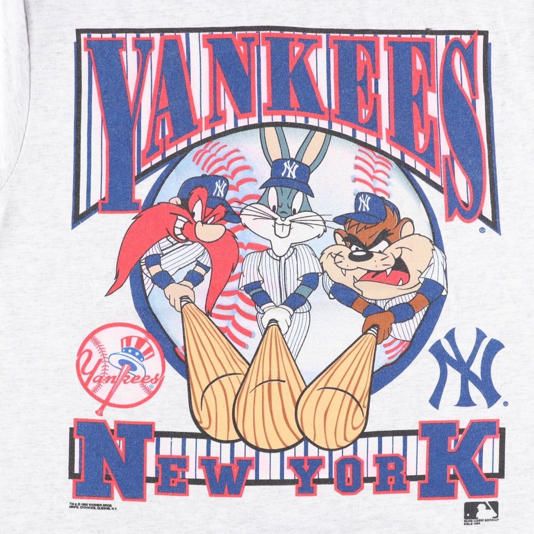 90'S CHANGES Looney Tunes New York Yankees Character Print T-Shirt, Made in USA, Men's XL equivalent. cotton gray type Vintage Second Hand