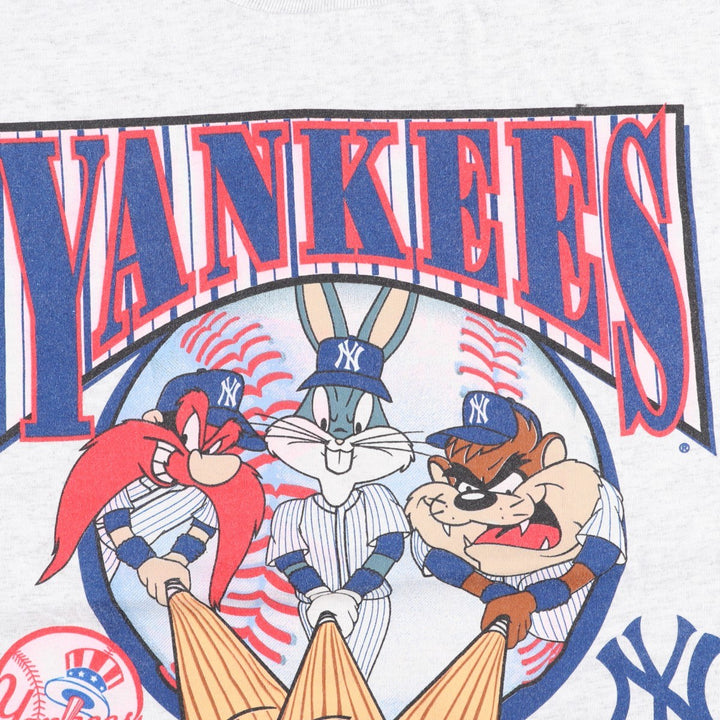 90'S CHANGES Looney Tunes New York Yankees Character Print T-Shirt, Made in USA, Men's XL equivalent. cotton gray type Vintage Second Hand