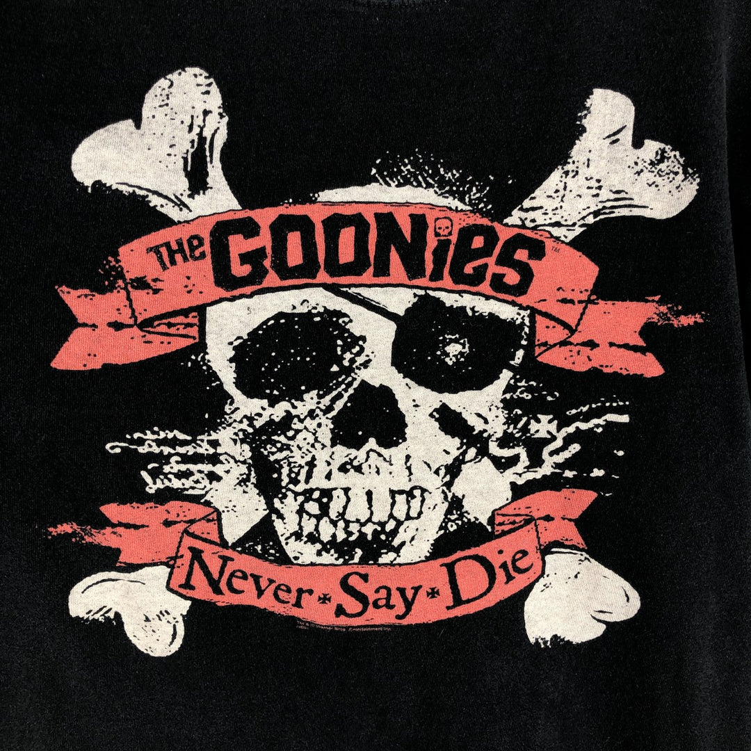 THE GOONIES (The Goonies) Skull Pattern Movie T-Shirt - Men's Size S (approx.) unclear black type Vintage Second Hand